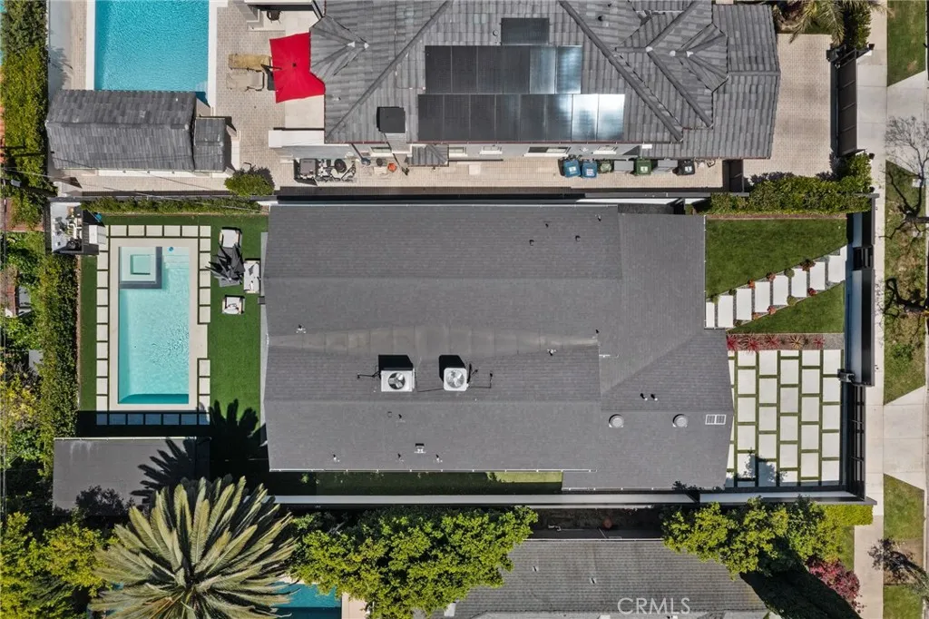 535 N Sierra Bonita Avenue, Los Angeles, California 90036 home-pic-11